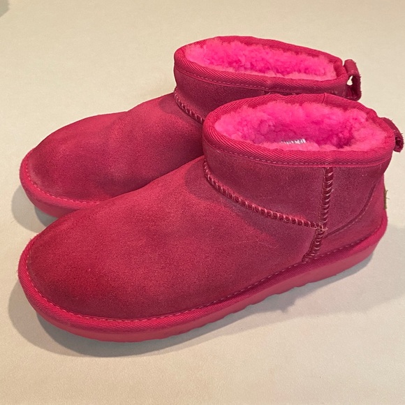 UGG ULTRA MINI Boots Booties Dark Peony GUC Womens Sz 6 - Picture 3 of 13
